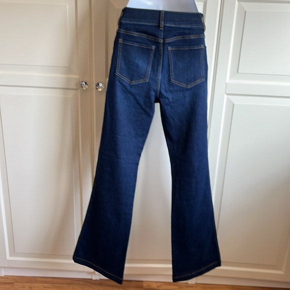 Spanx Flare  Bootcut Jeans in Midnight Shade Dark Wash 
 Size Medium NWOT - Picture 9 of 17